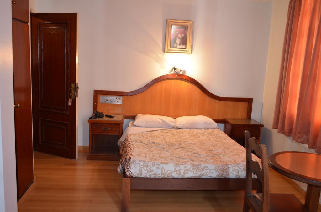 Reinales Plaza Hotel Сан-Пауло Номер фото